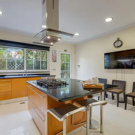 Minimalista Villa Caniço
