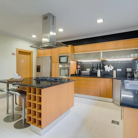 Minimalista Villa Caniço