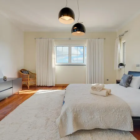 Minimalista Villa Caniço